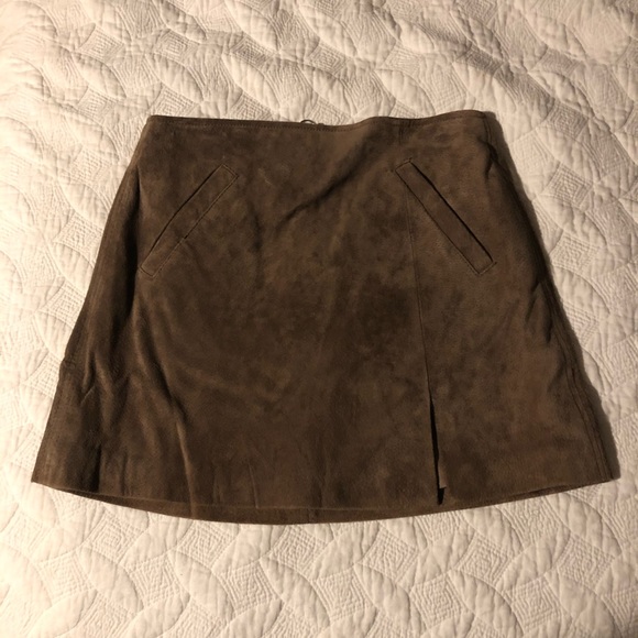 NWOT Blank NYC Suede Mini Skirt - Picture 4 of 6